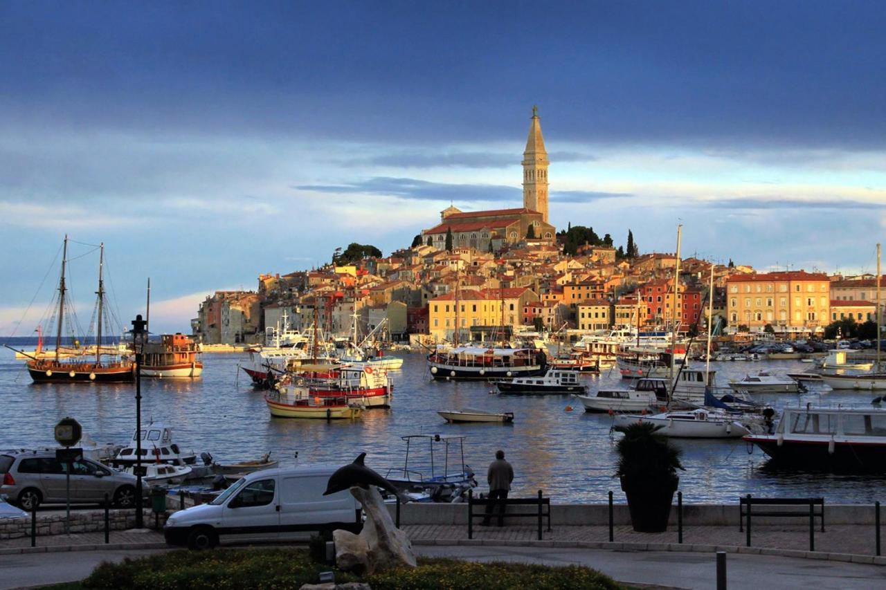 Apartments And Rooms With Parking Space Rovinj - 7170 Exterior photo